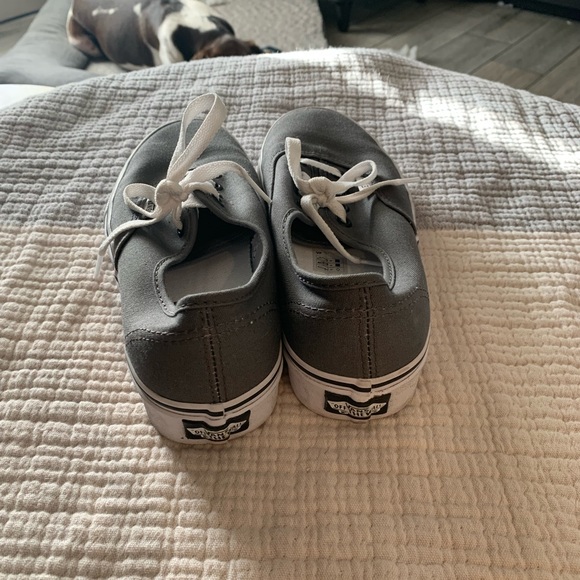 VANS Authentic - Picture 2 of 3